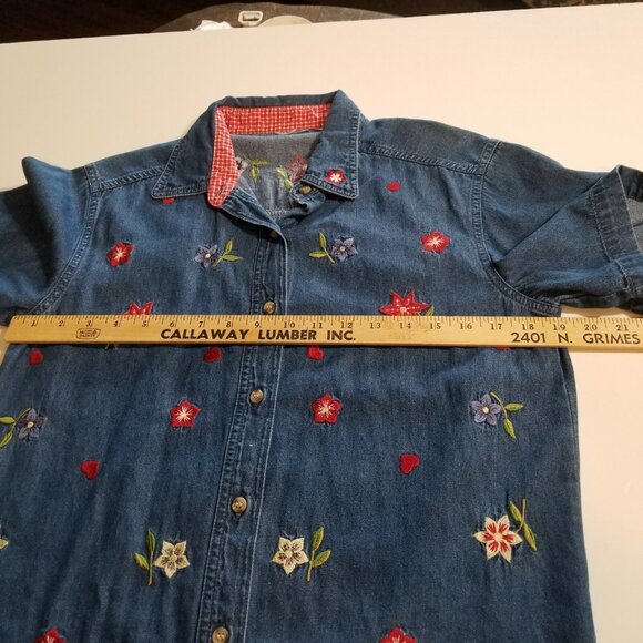 Vintage Womens Shirt Button Up Blouse Medium Denim Embroidered Flowers - Picture 10 of 10